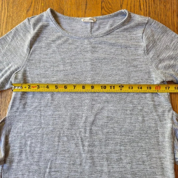 Gray knit top with a front tie size M - Picture 4 of 7